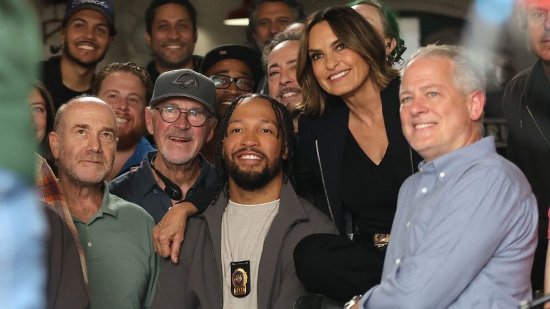 ไฟ, กล้อง, Brunson: นิกส์ star จะปรากฏในตอน 'Law & Order: SVU'