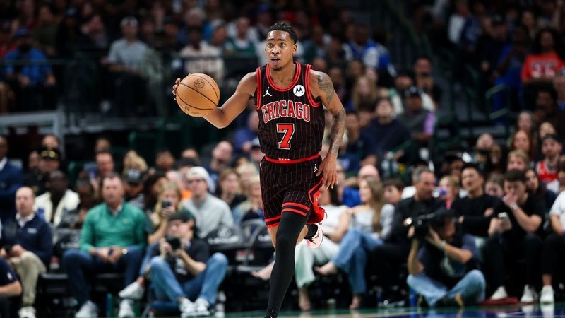 ที่มา: ฮอร์เน็ตส์ waiving recently acquired guard Dillingham