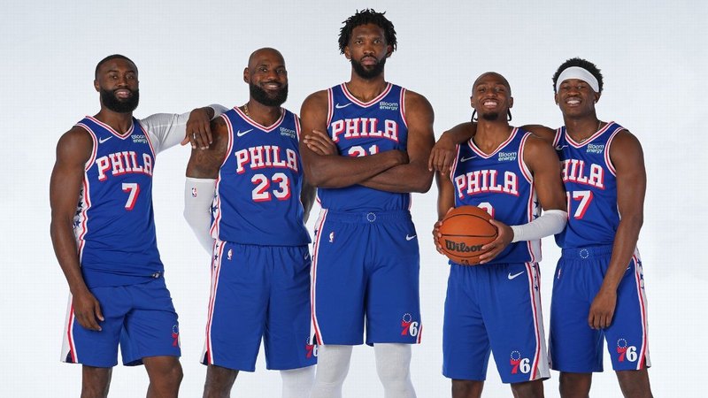 NBA MEDIA DAY 2026: เลบรอน เจมส์, Jaylen in Philly, Jimmy Butler's earrings top highlight