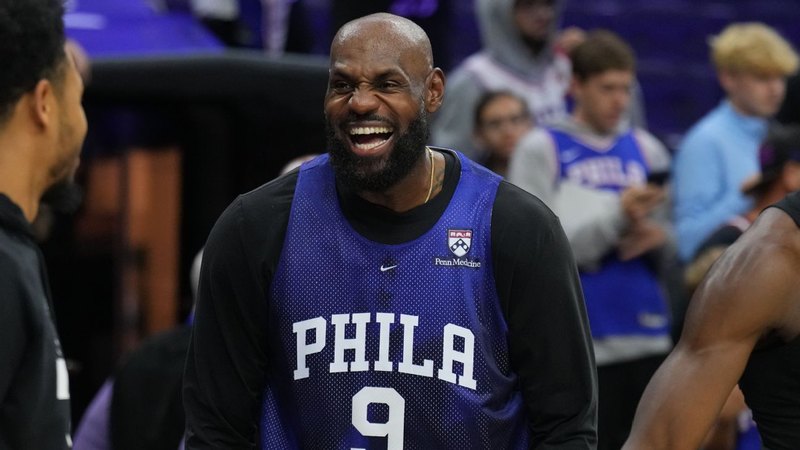ห้าฉากจากค่ายฝึกอบรม Sixers ครั้งแรกของ เลบรอน เจมส์: การประชุมการแชทเป็นกลุ่มและ 'วิสัยทัศน์'