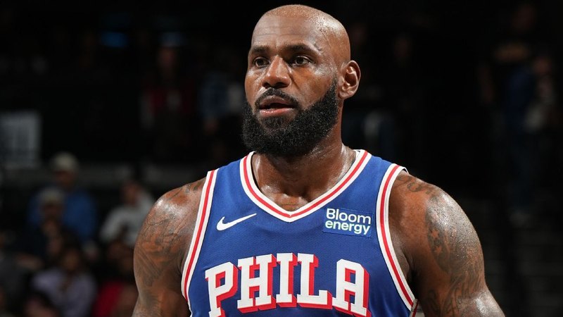 เลบรอน เจมส์ ในการเปิดตัว Sixers 10 จุด: ยังคงปรับแต่ 'เกมคือเกม'