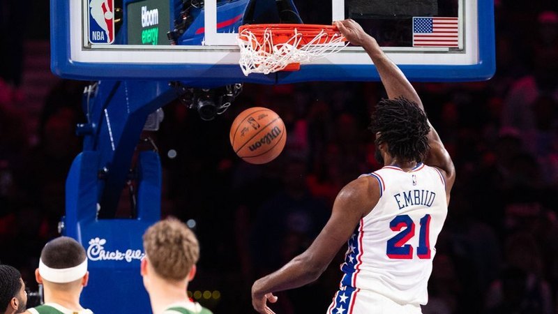 Embiid posts triple-double as เลบรอน เจมส์-less Sixers stay unbeaten
